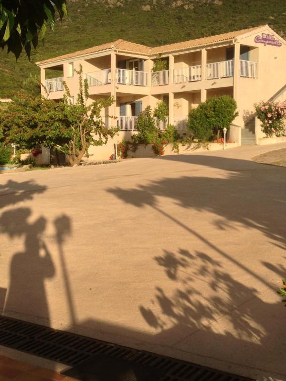 גלריה Hotel Camparellu מראה חיצוני תמונה