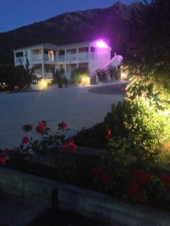 גלריה Hotel Camparellu מראה חיצוני תמונה